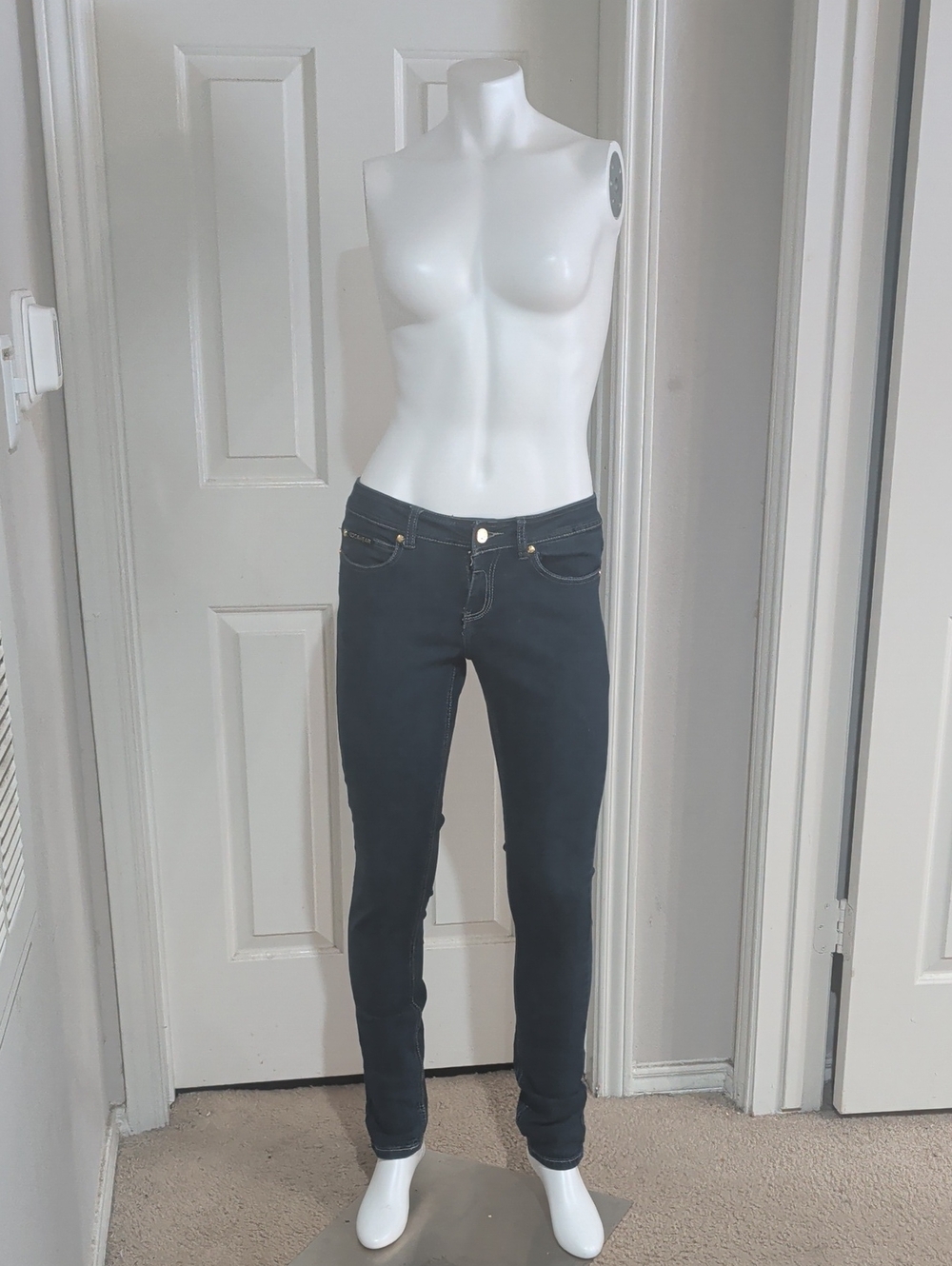 Rocawear Women’s Dark Blue Skinny Jeans Size 5 (Small)